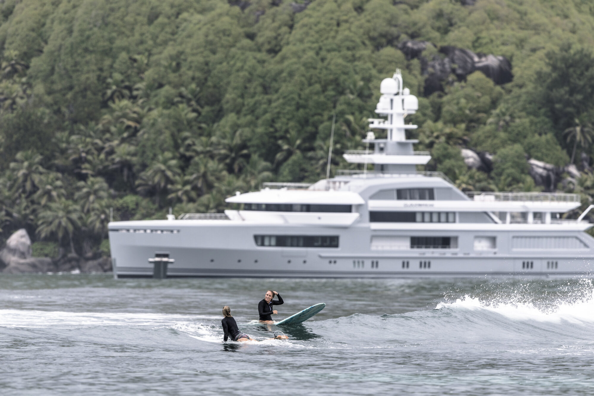 Motor Yacht CLOUDBREAK for Charter with SuperYachtsMonaco