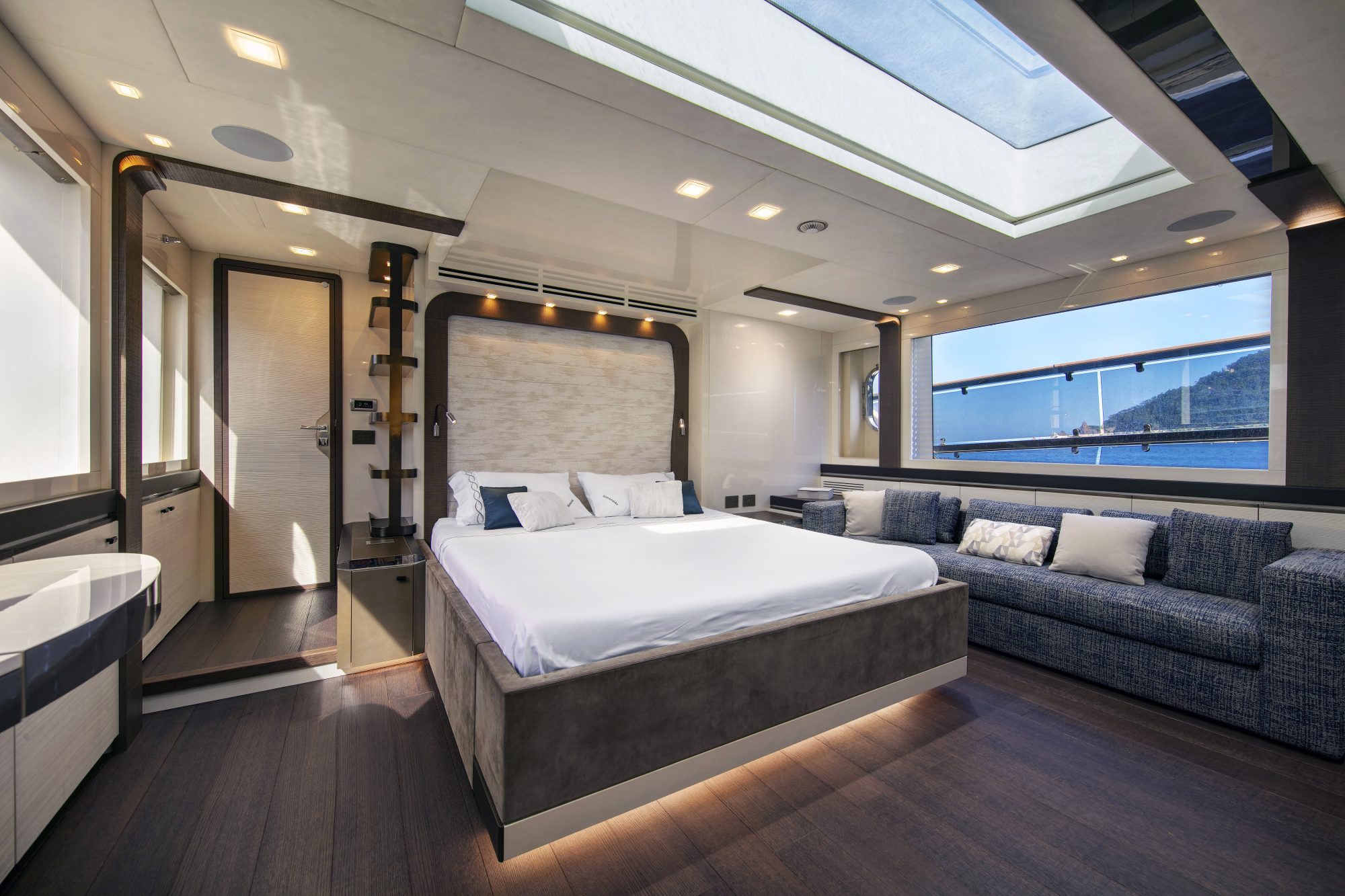 Motor Yacht ESMERALDA OF THE SEAS for Charter with SuperYachtsMonaco