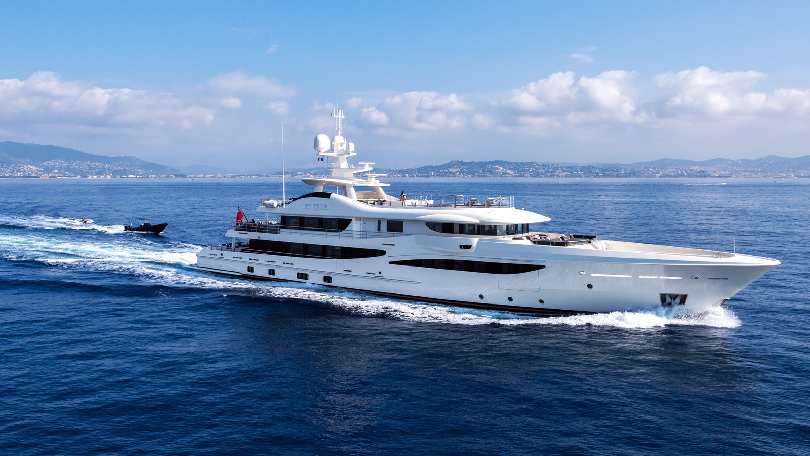 yacht for charter elixir