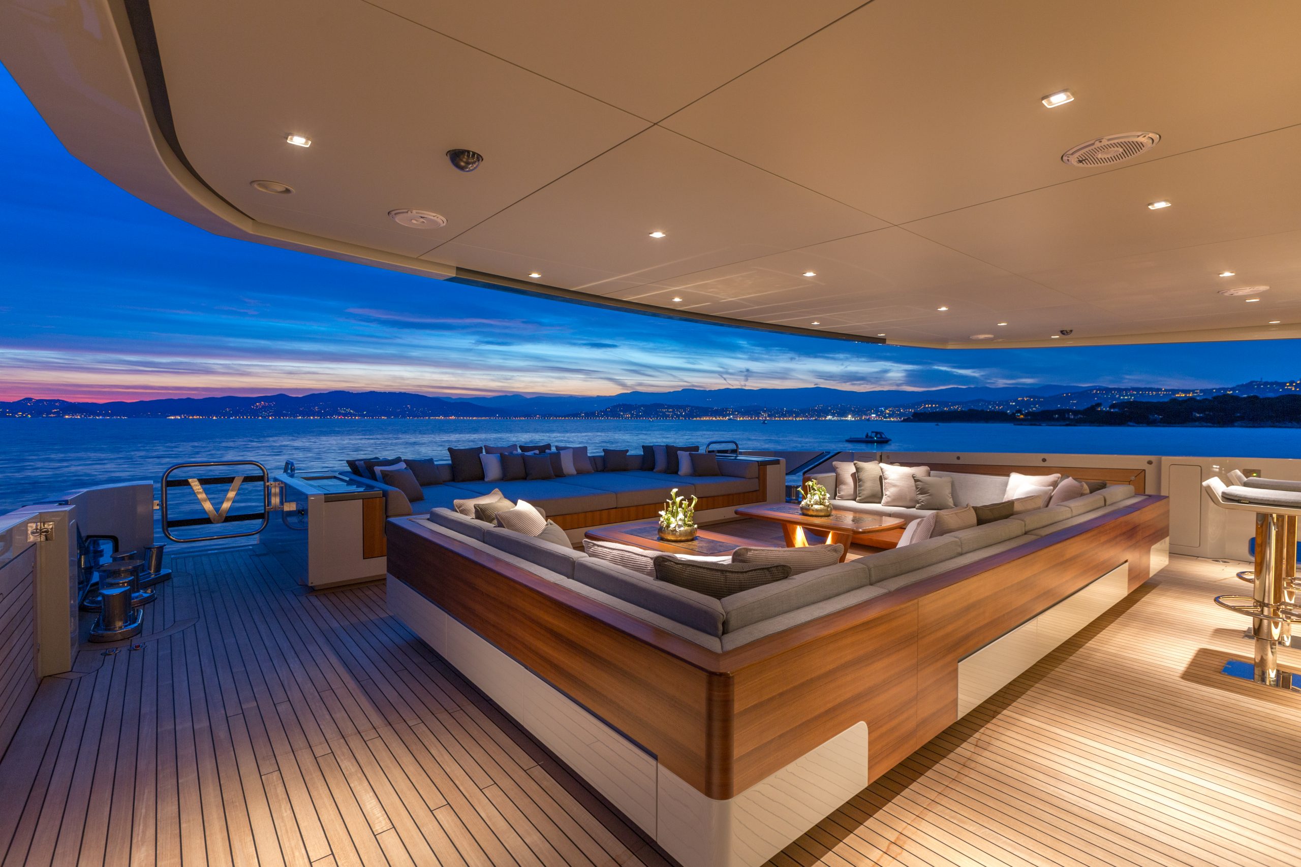 Motor Yacht VERTIGE for Charter with SuperYachtsMonaco