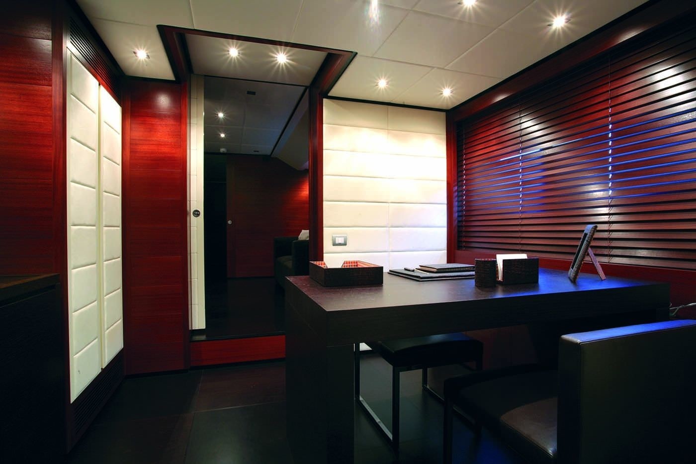 Motor Yacht ANNAMIA for Charter with SuperYachtsMonaco