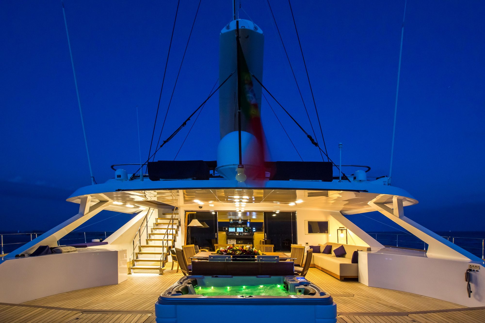 yacht for charter hutiane