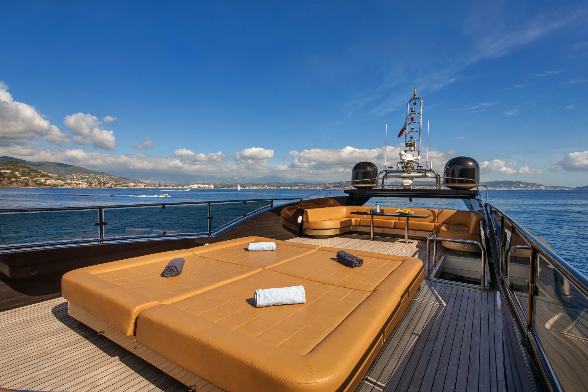 Motor Yacht CLAREMONT for Charter with SuperYachtsMonaco