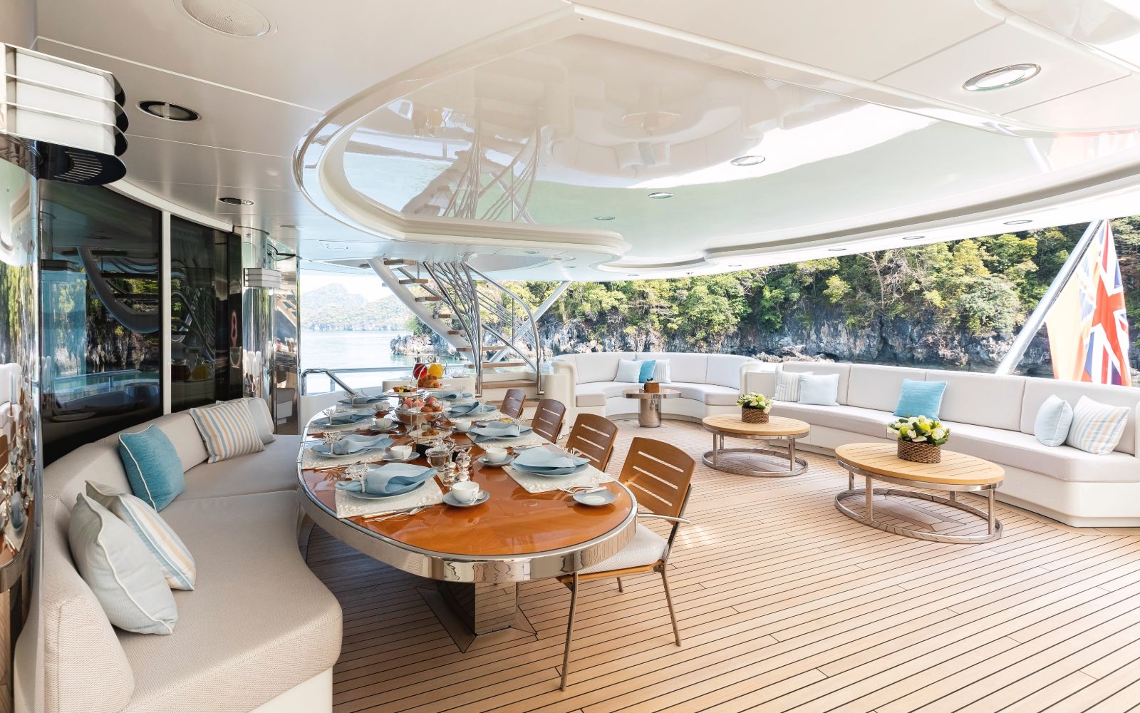 Motor Yacht LADY E for Charter with SuperYachtsMonaco
