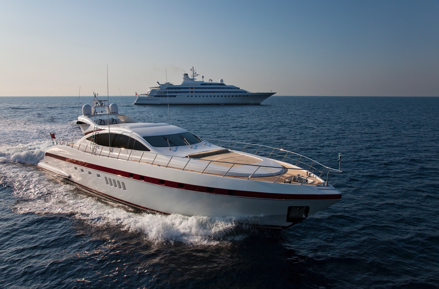little zoe yacht for charter