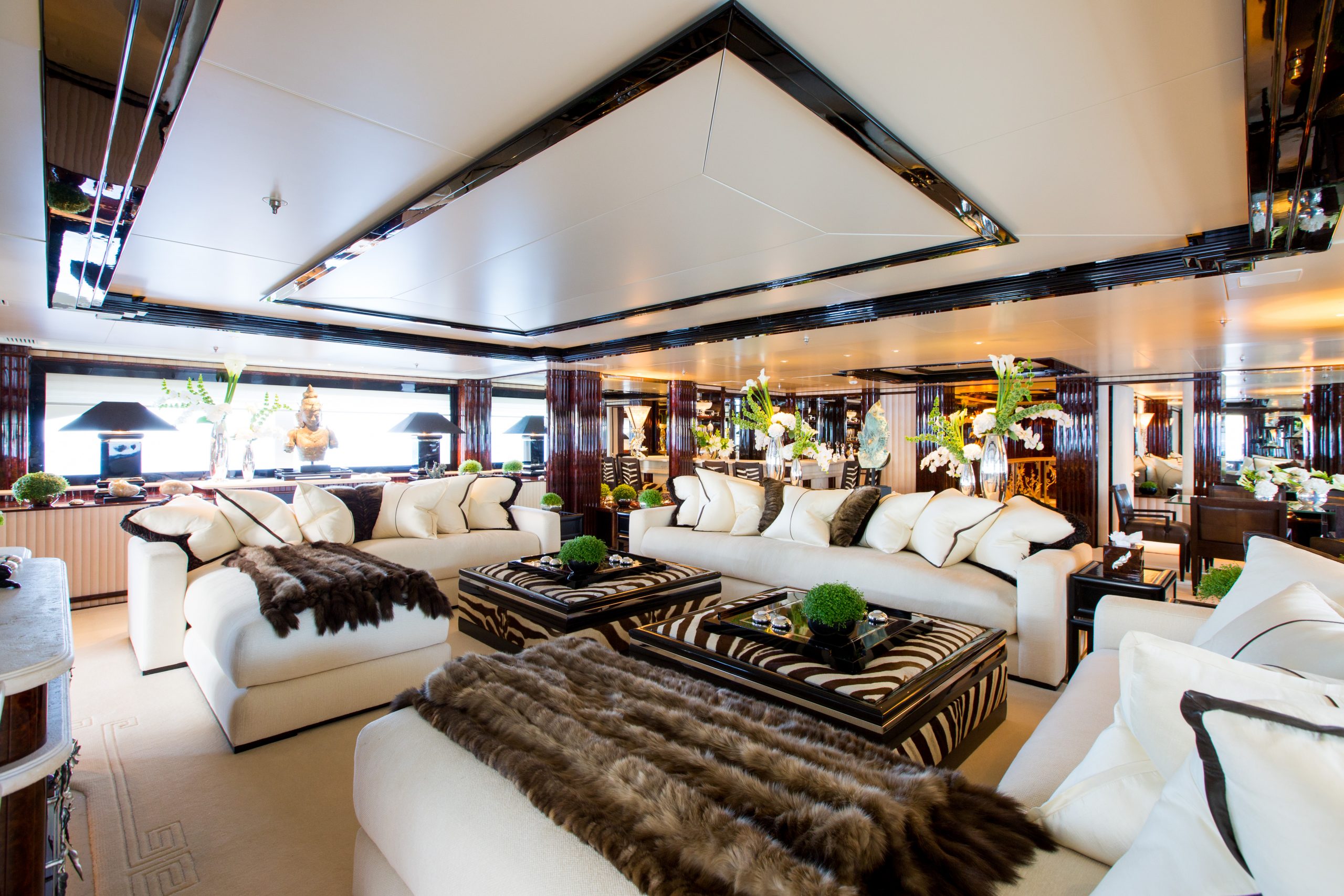 Motor Yacht LIONESS V for Charter with SuperYachtsMonaco