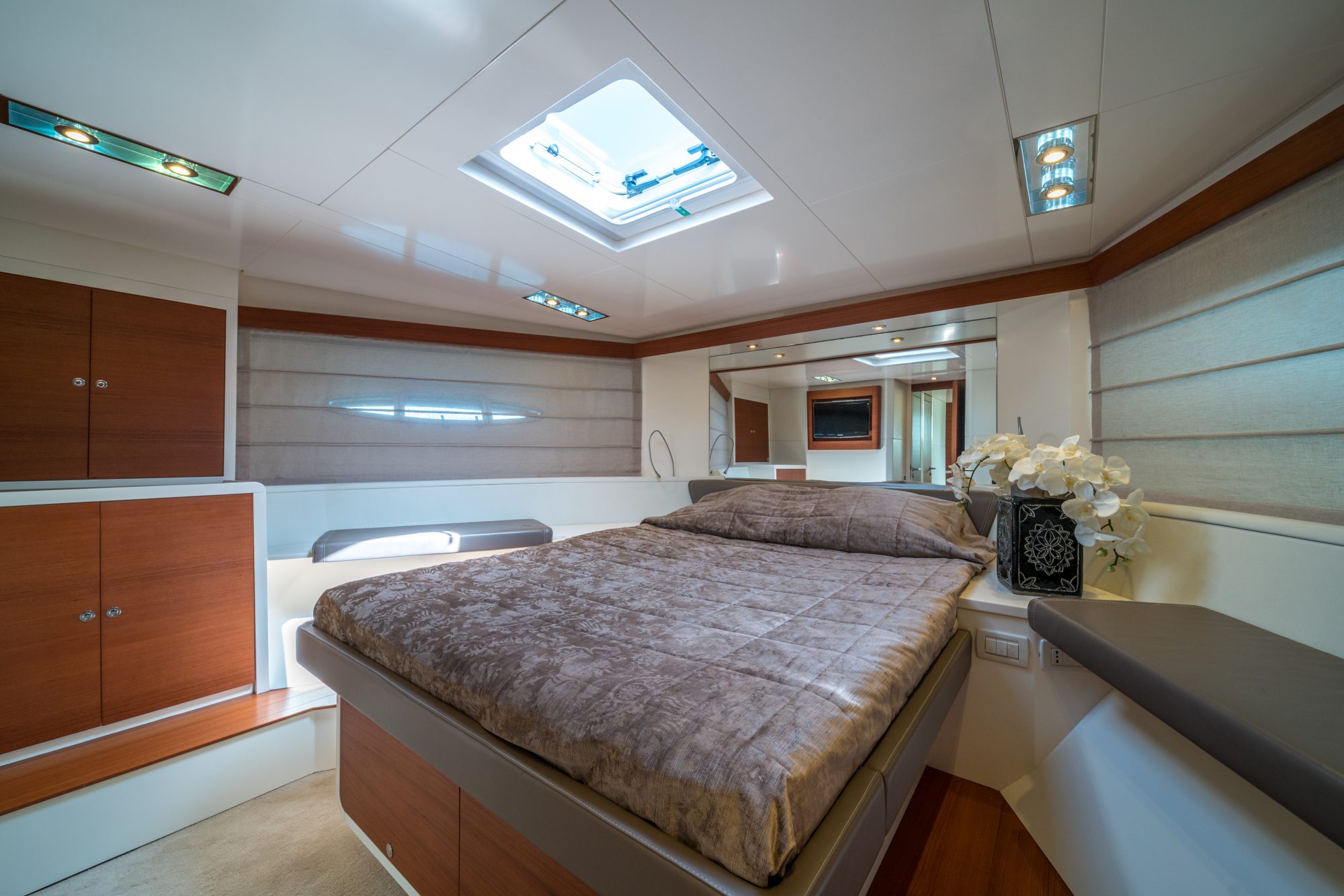 Motor Yacht ITAMA 75 for Sale with SuperYachtsMonaco
