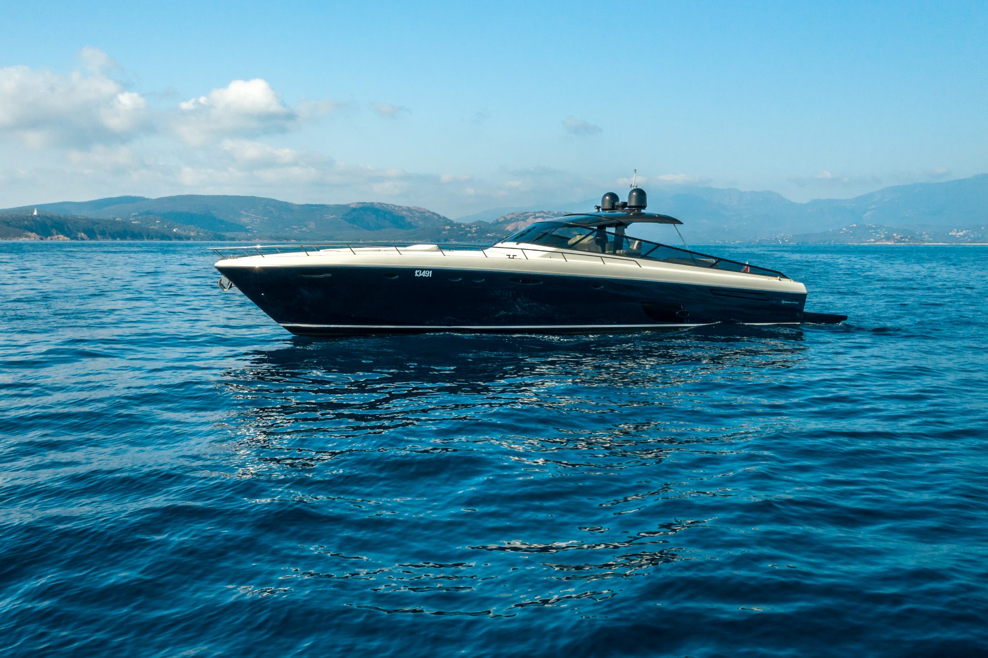 Motor Yacht ITAMA 75 for Sale with SuperYachtsMonaco