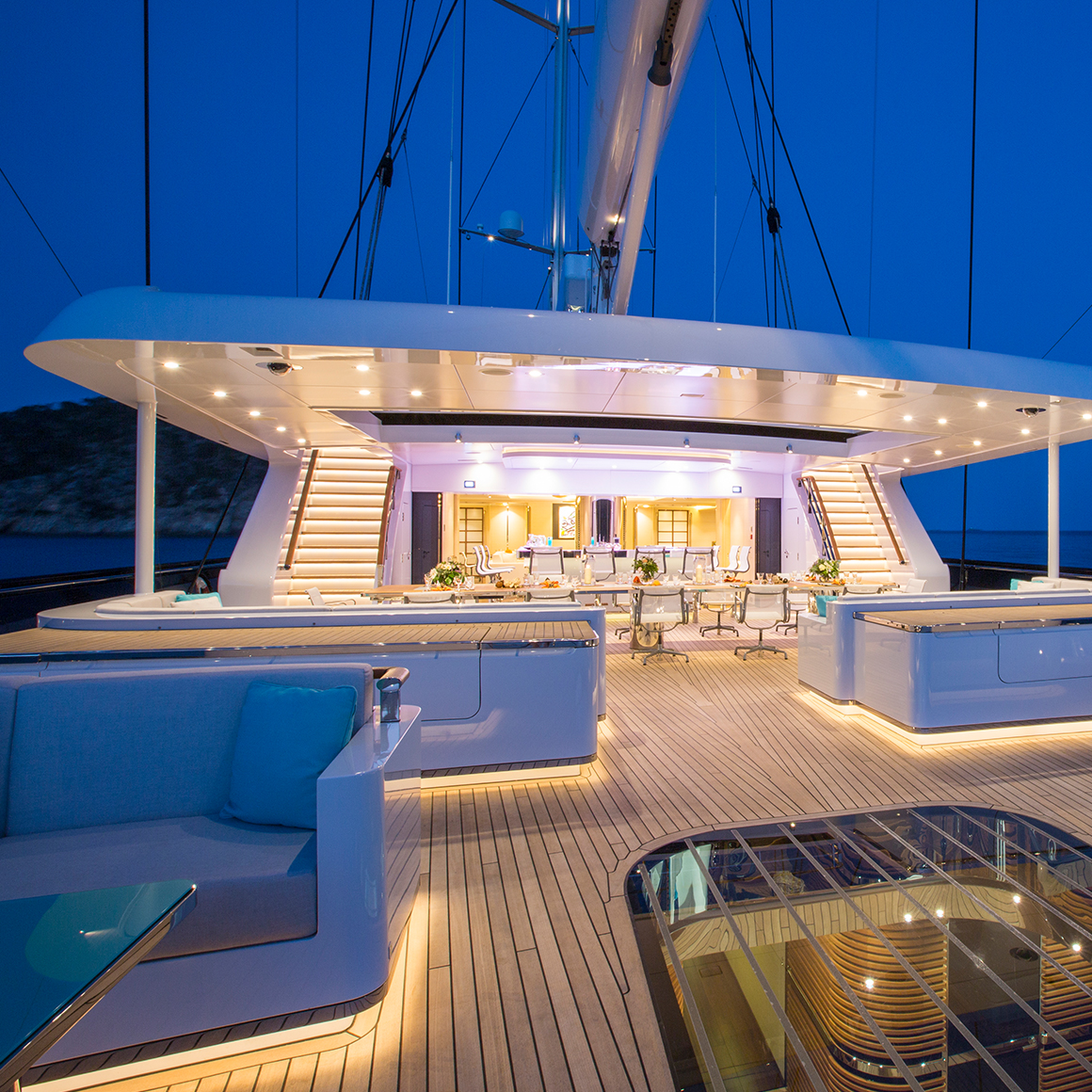 aquijo yacht for sale flybridge