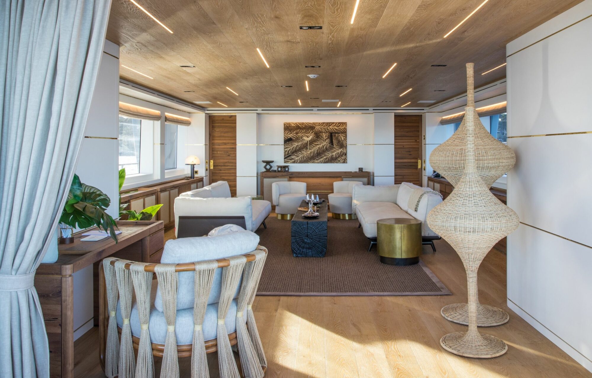 Motor Yacht MIMI LA SARDINE for Charter with SuperYachtsMonaco