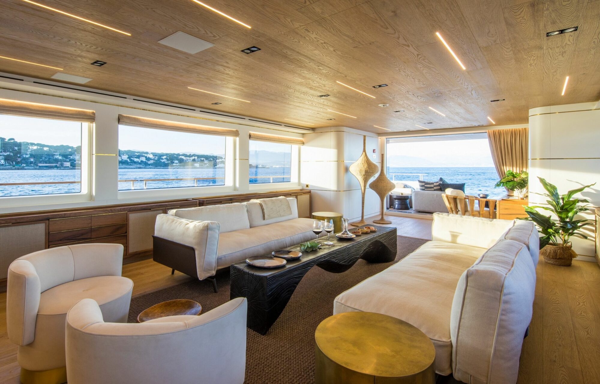 Motor Yacht MIMI LA SARDINE for Charter with SuperYachtsMonaco