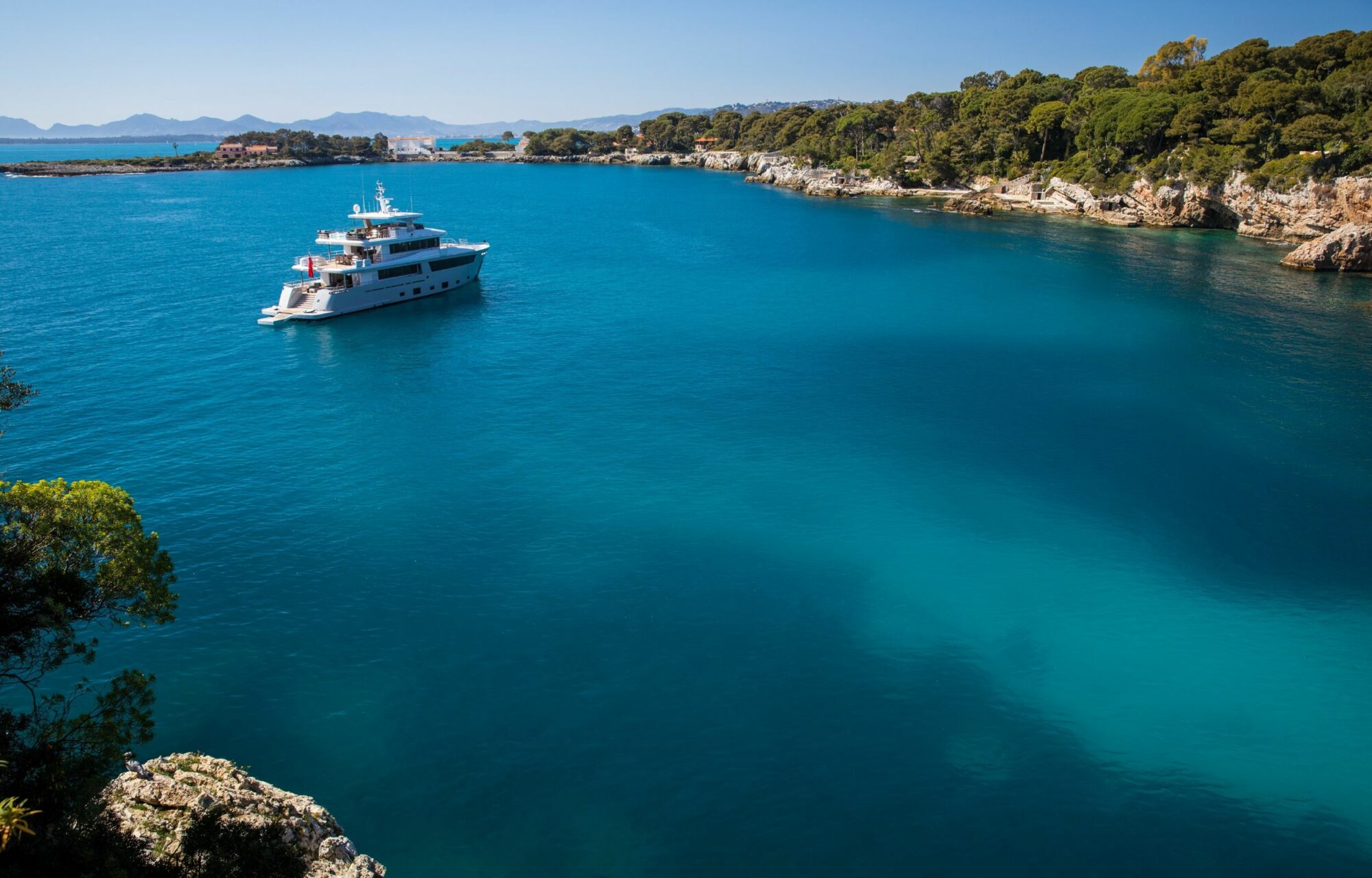 Motor Yacht MIMI LA SARDINE for Charter with SuperYachtsMonaco