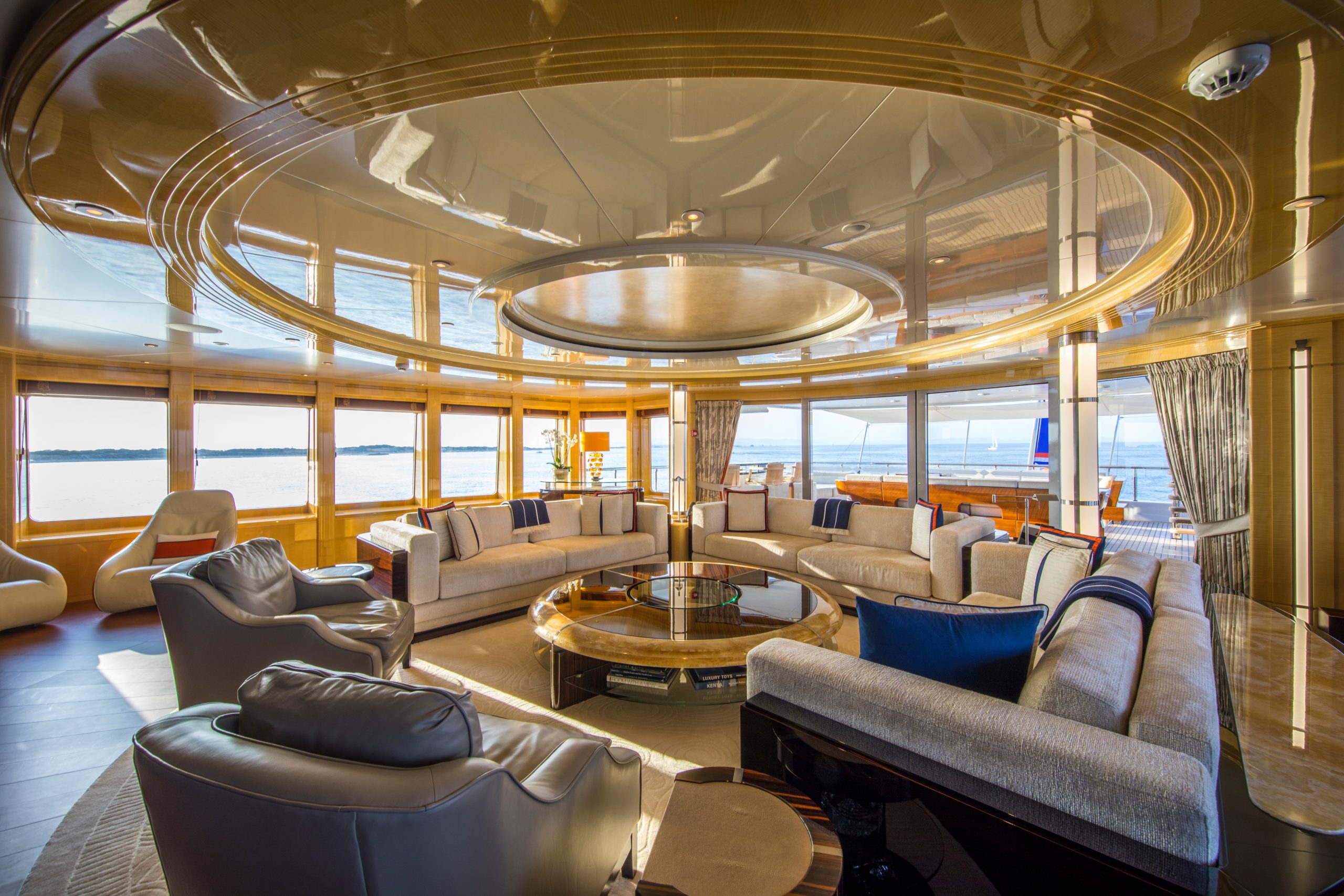 Motor Yacht ARIENCE for Charter with SuperYachtsMonaco