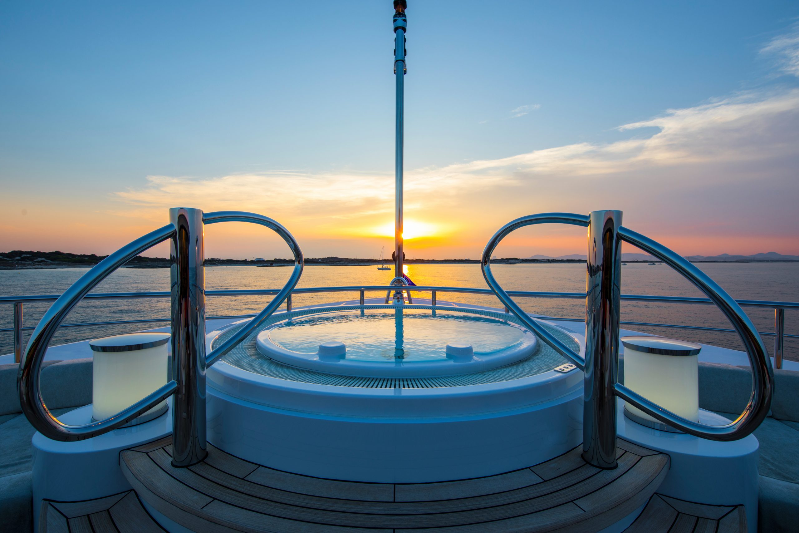 Motor Yacht ARIENCE for Charter with SuperYachtsMonaco
