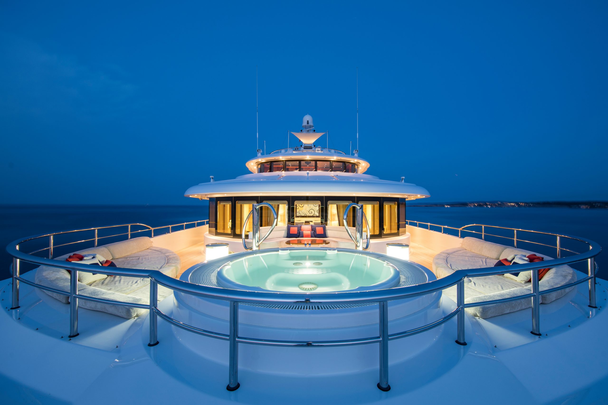 Motor Yacht ARIENCE for Charter with SuperYachtsMonaco