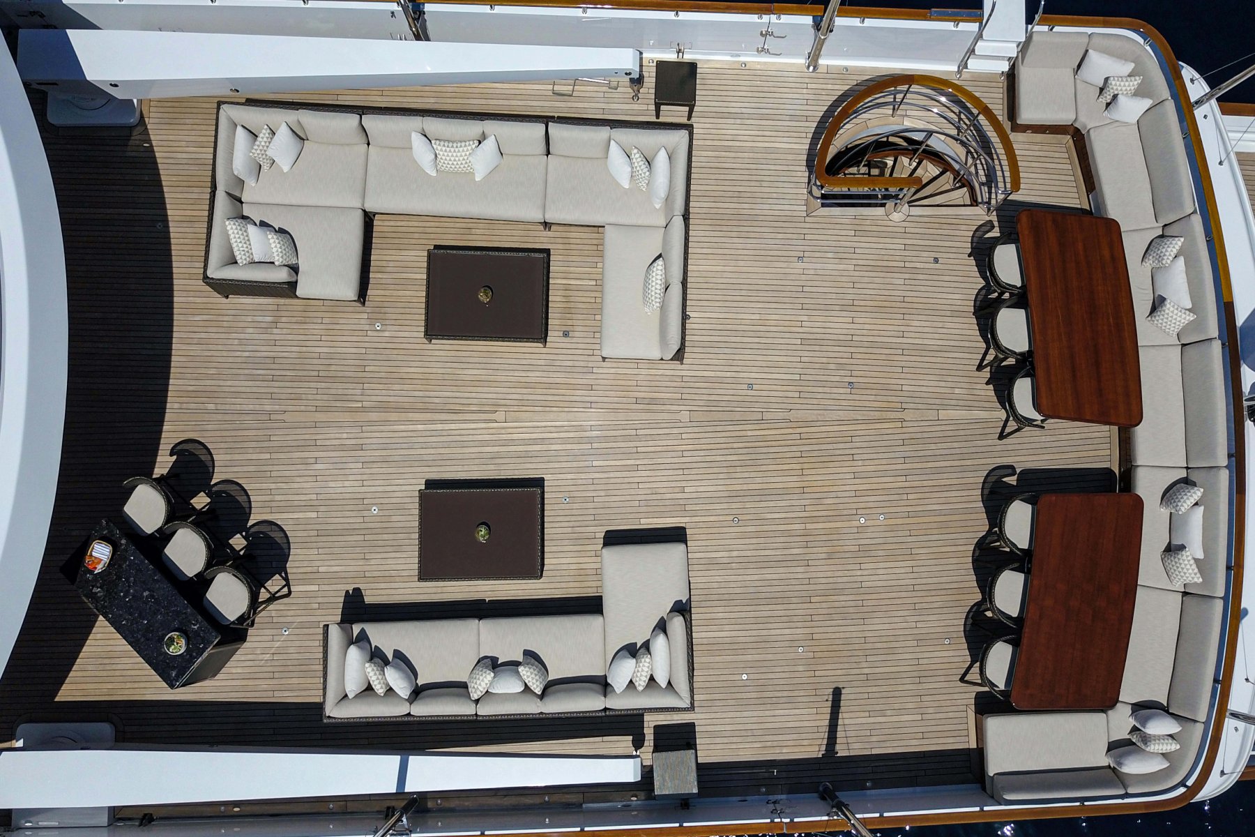 Motor Yacht MIRAGE for Charter with SuperYachtsMonaco