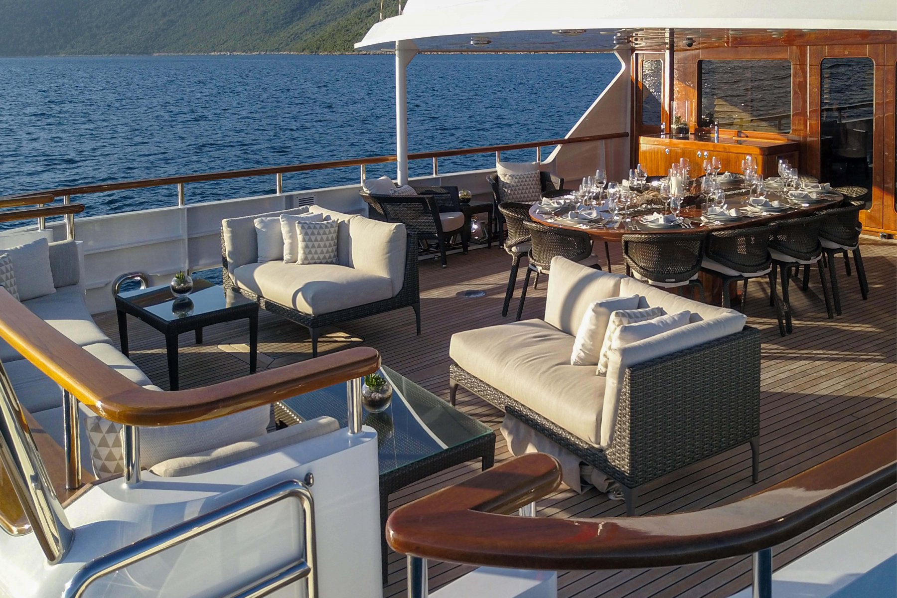 Motor Yacht MIRAGE for Charter with SuperYachtsMonaco