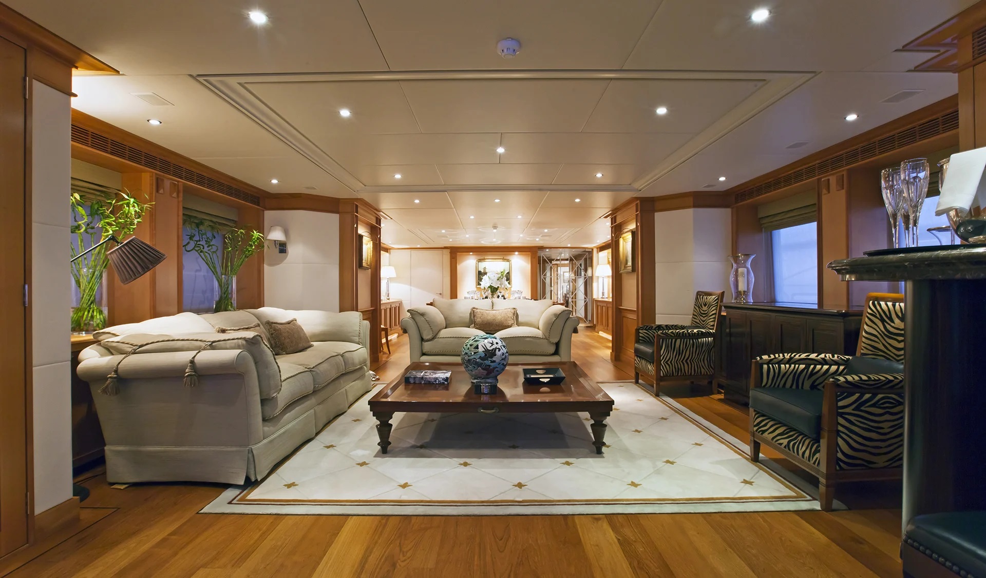 Motor Yacht SEVEN SINS for Charter with SuperYachtsMonaco
