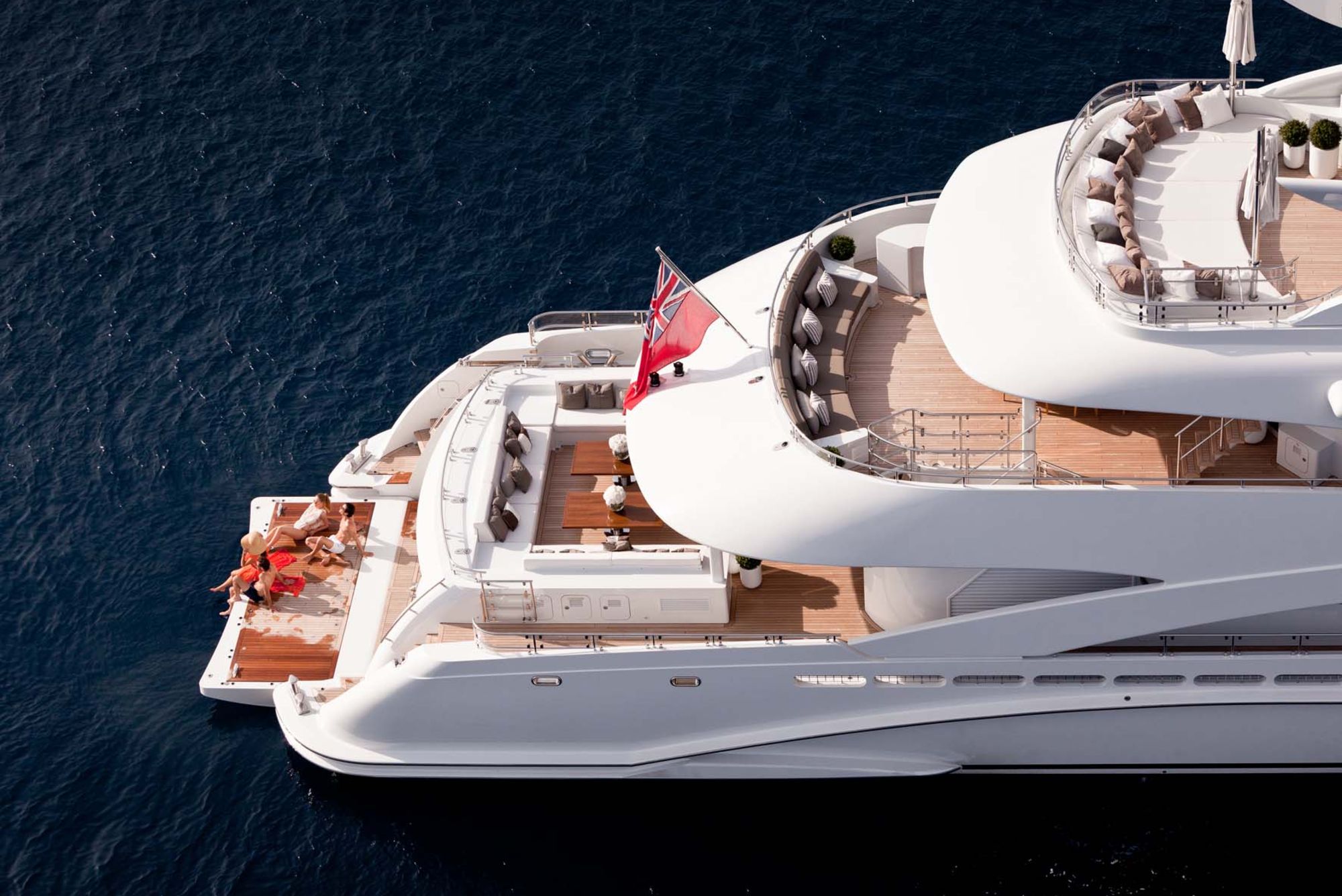 como yacht for sale