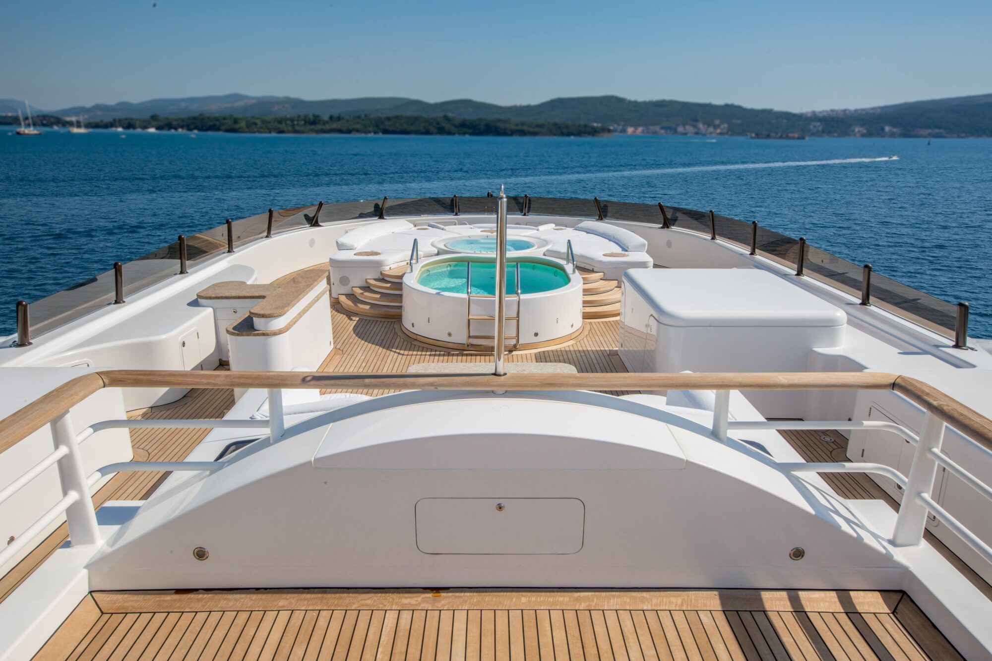 Yacht Feature