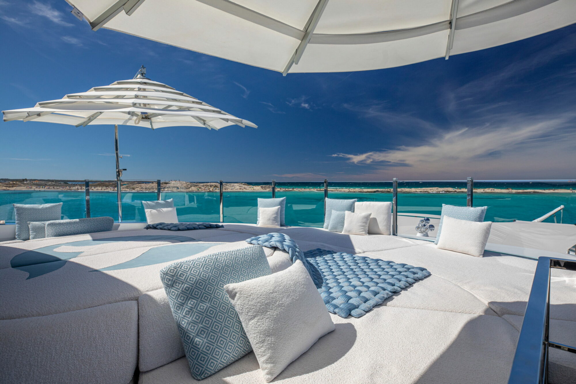 Yacht Feature