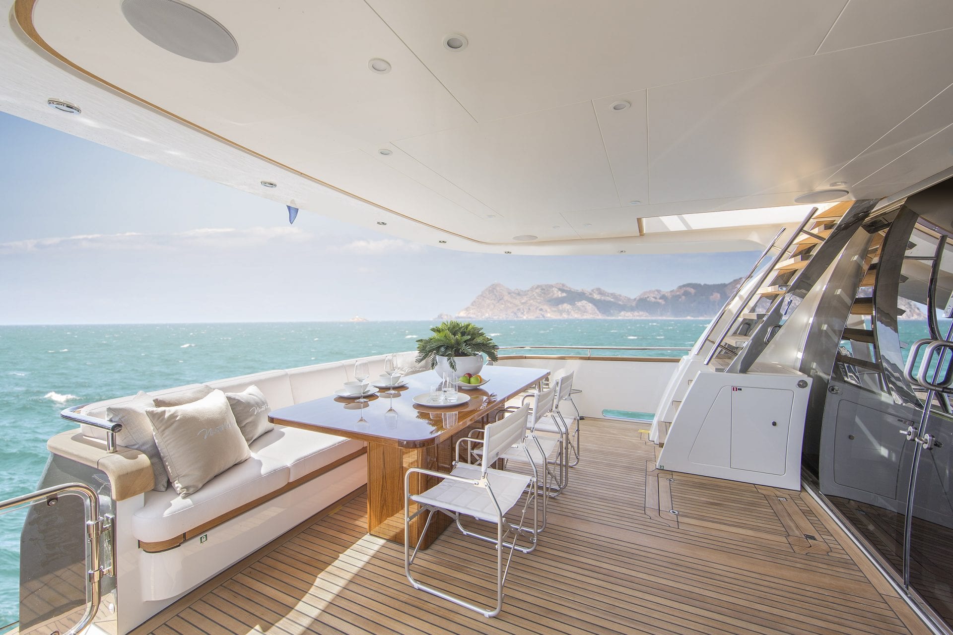 Yacht Feature