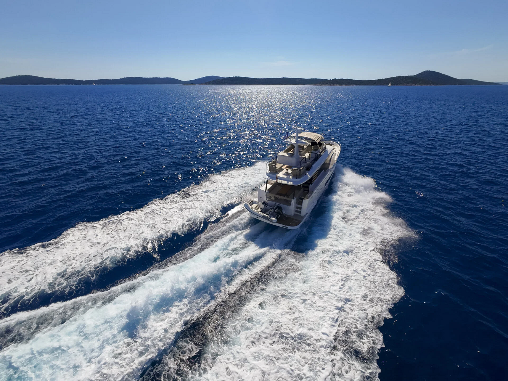 Motor Yacht OLIVIA for Charter wirth SuperYachtsMonaco