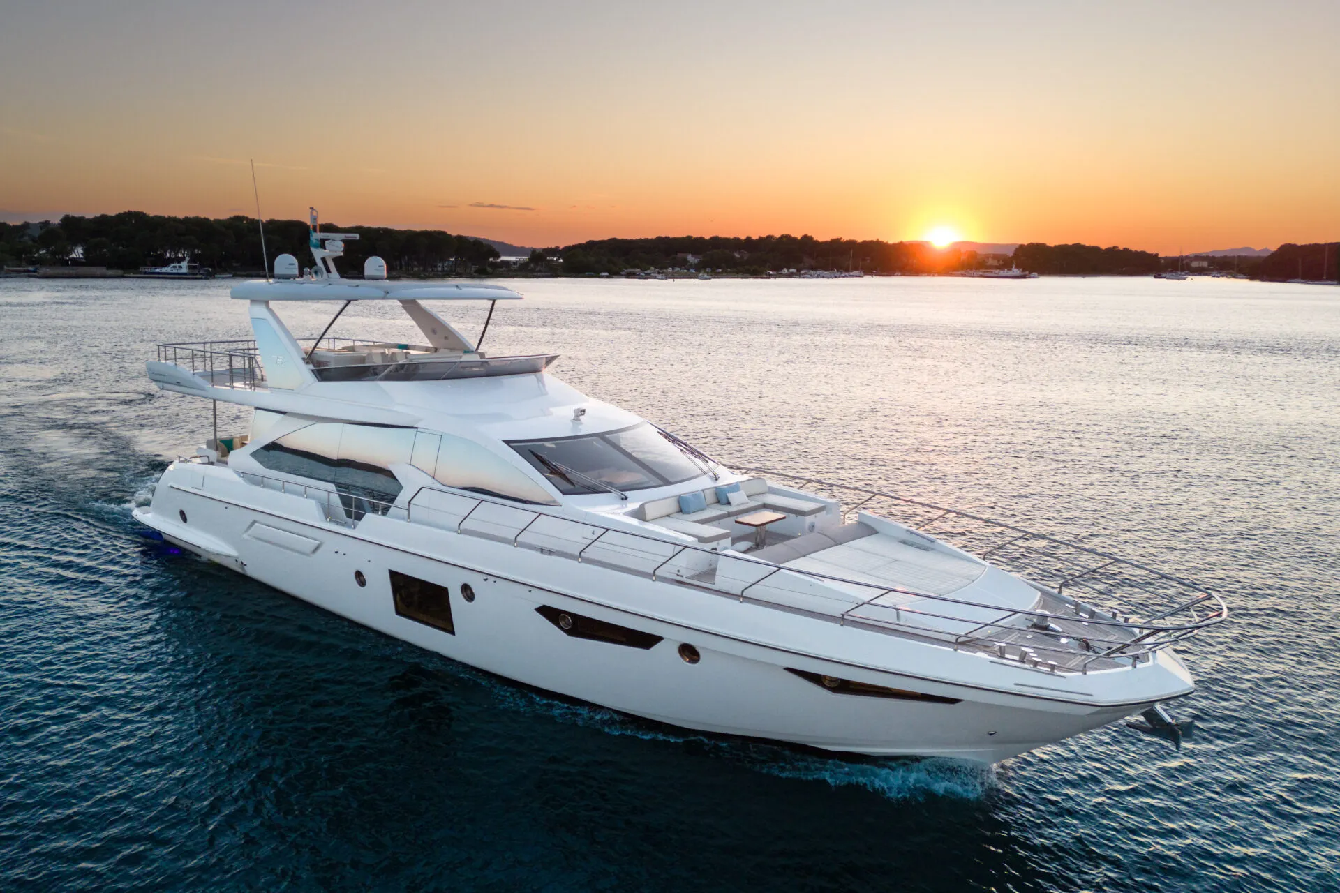 Motor Yacht MINEIRA for Charter with SuperYachtsMonaco