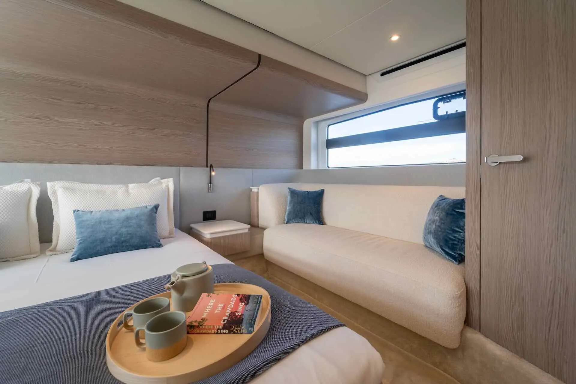 Motor Yacht LEELOO for Charter wirth SuperYachtsMonaco