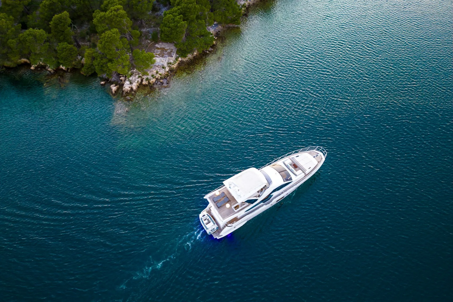 Motor Yacht MINEIRA for Charter with SuperYachtsMonaco