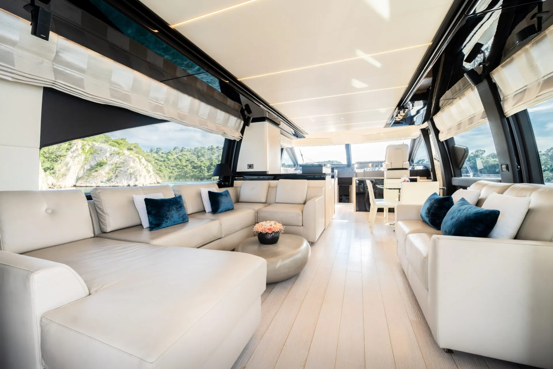 Motor Yacht MINEIRA for Charter with SuperYachtsMonaco