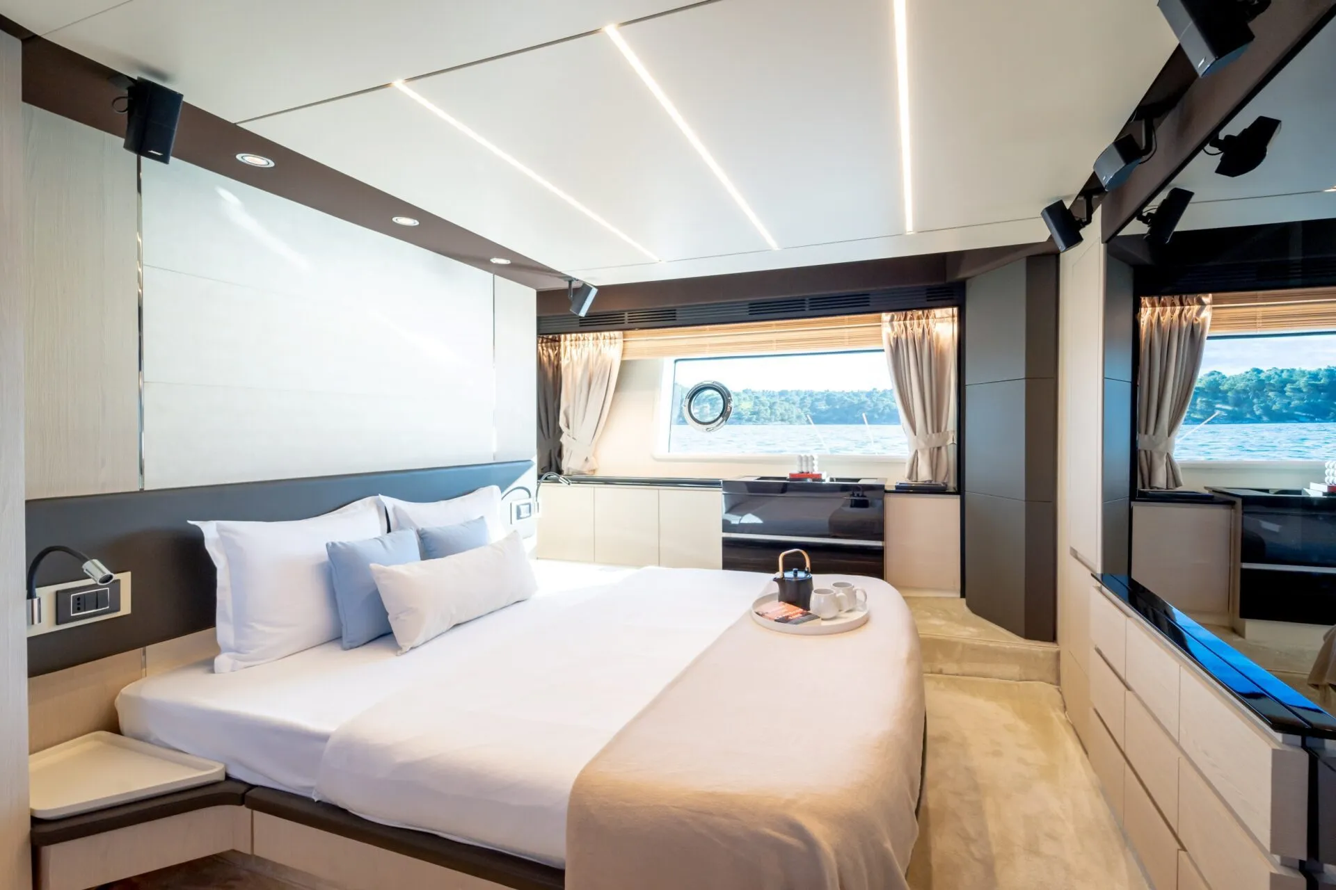 Motor Yacht MINEIRA for Charter with SuperYachtsMonaco