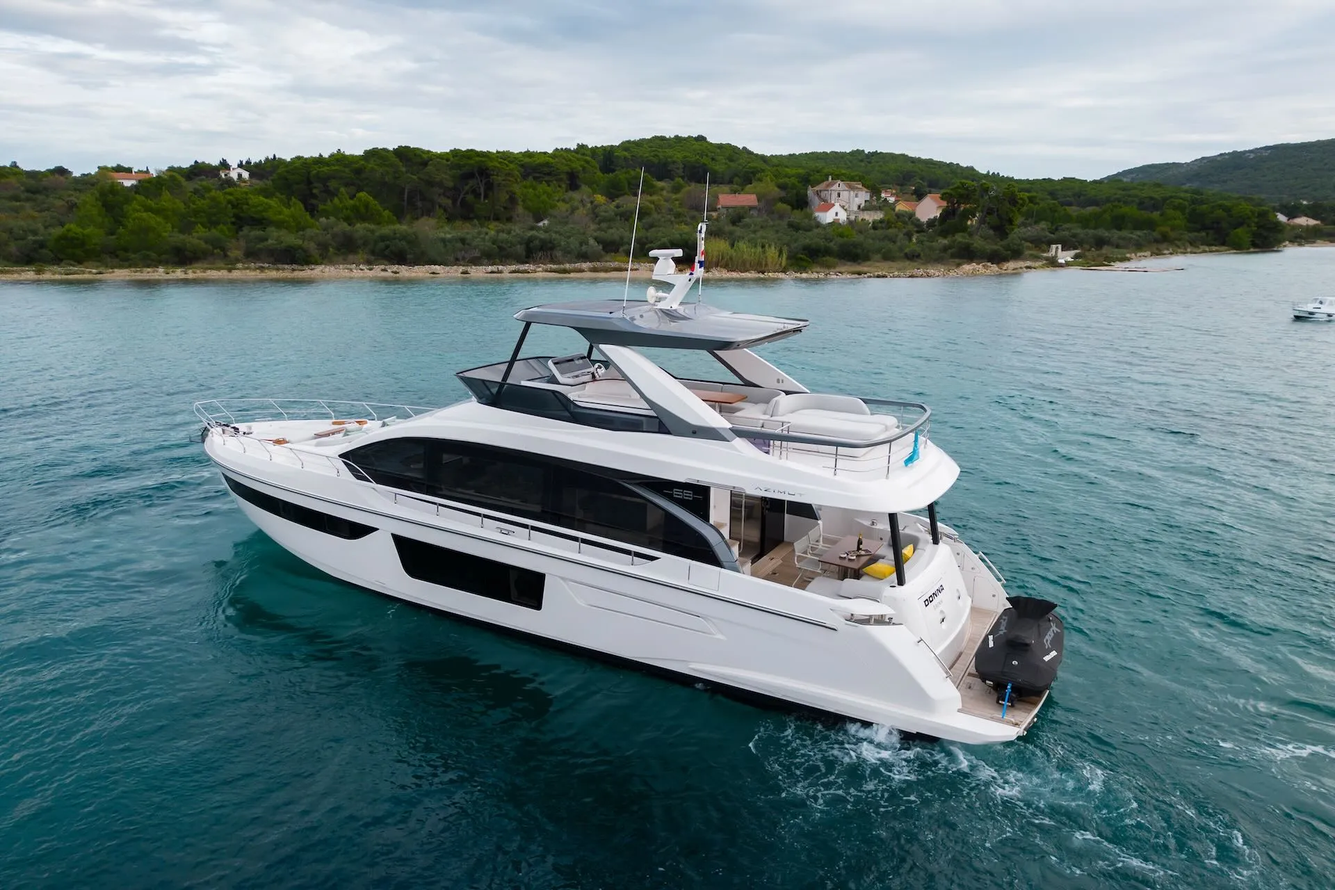 Motor Yacht DONNA for Charter with SuperYachtsMonaco