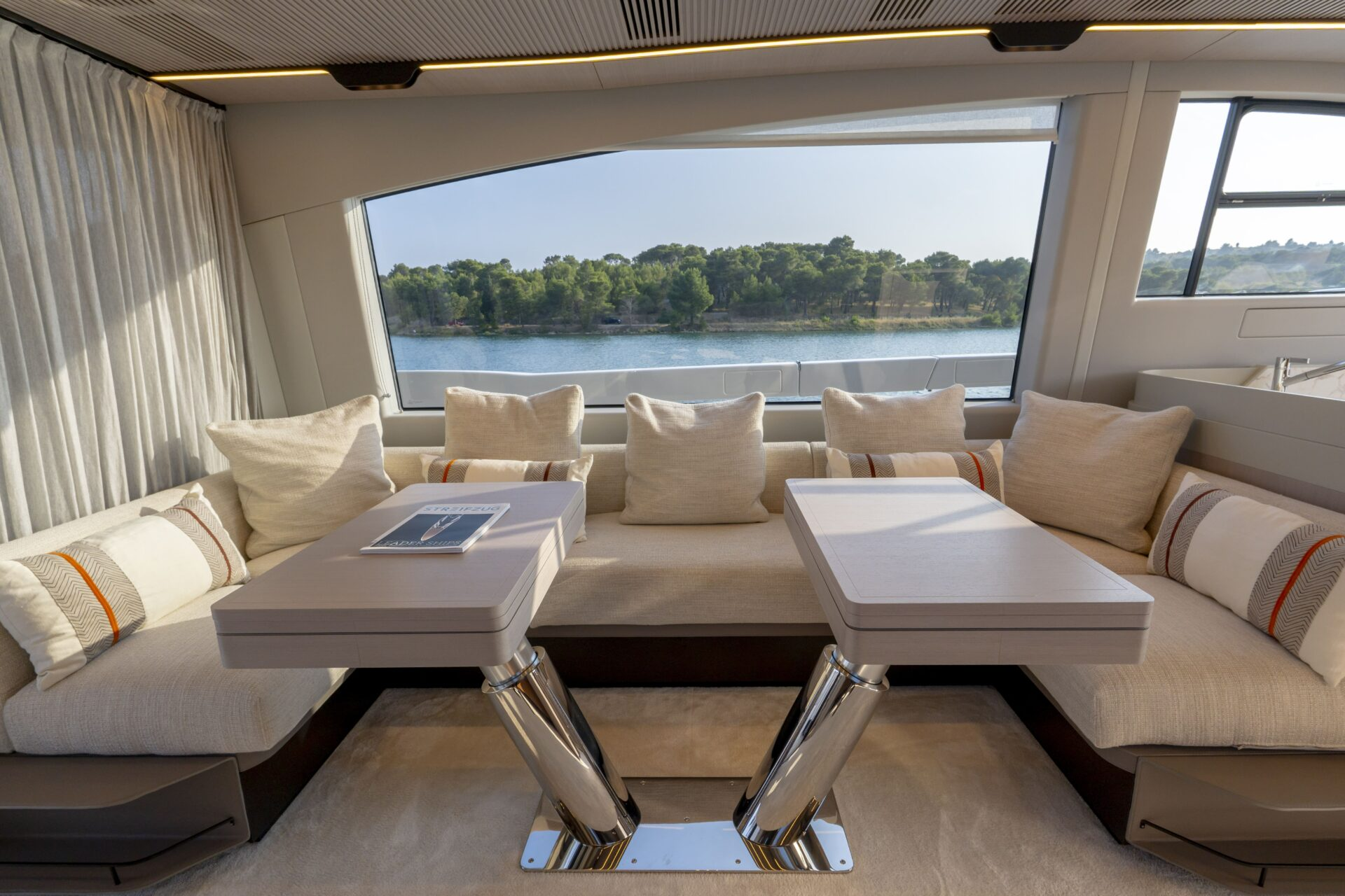 Motor Yacht FELICITA for Charter with SuperYachtsMonaco