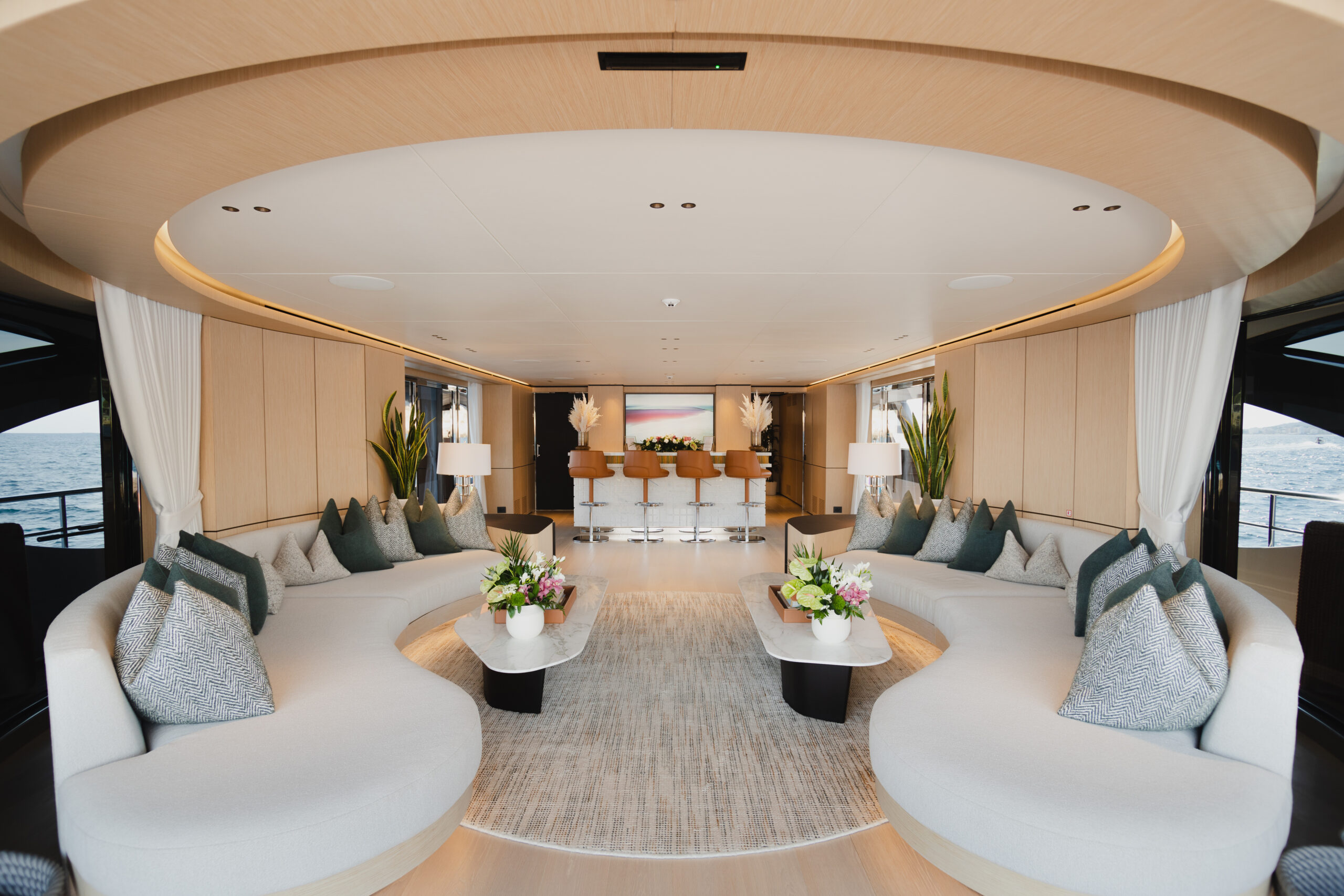 benetti oasis charter yacht maverick