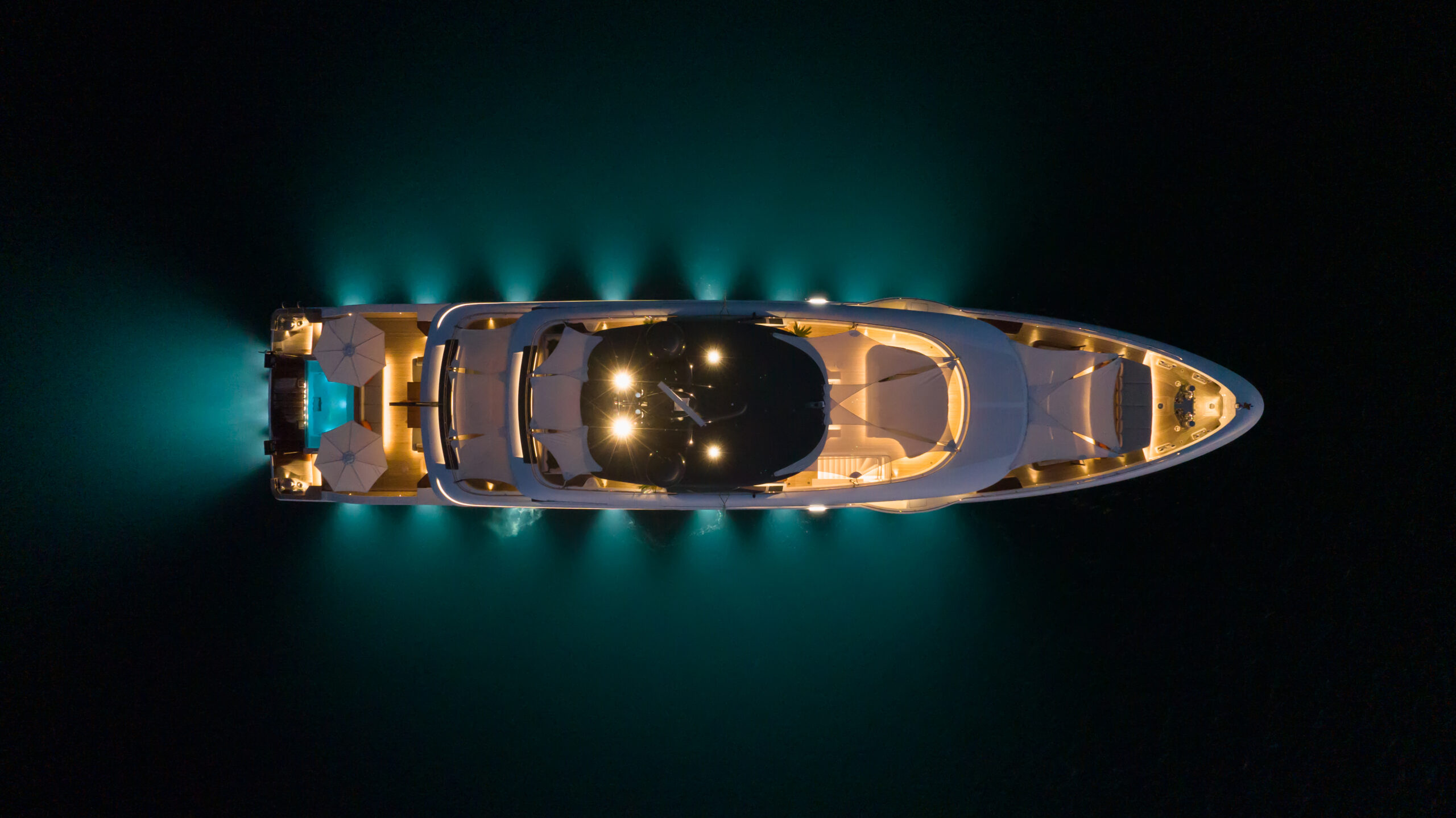 benetti oasis charter yacht maverick