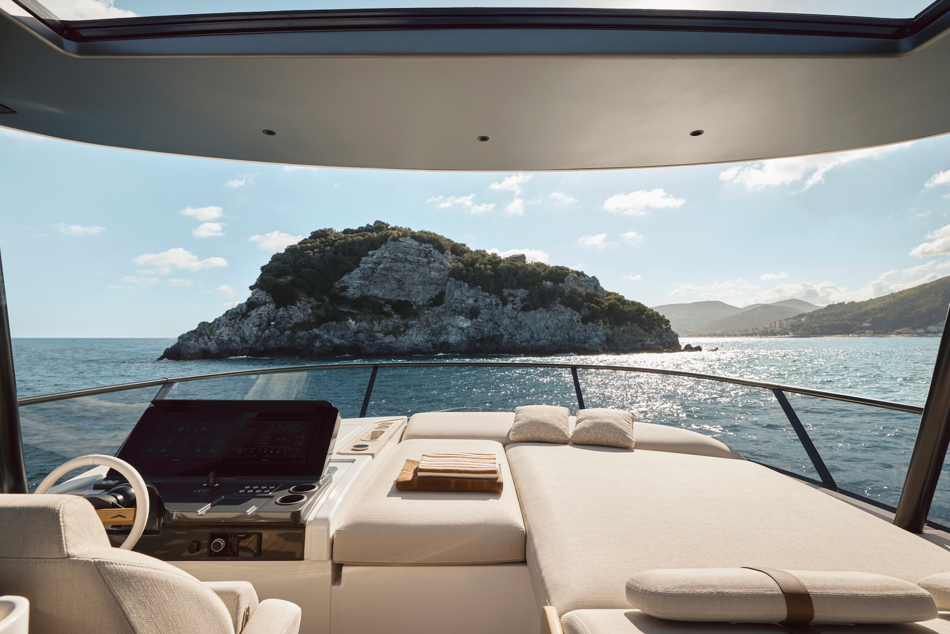 Motor Yacht BALANCE for Charter with SuperYachtsMonaco