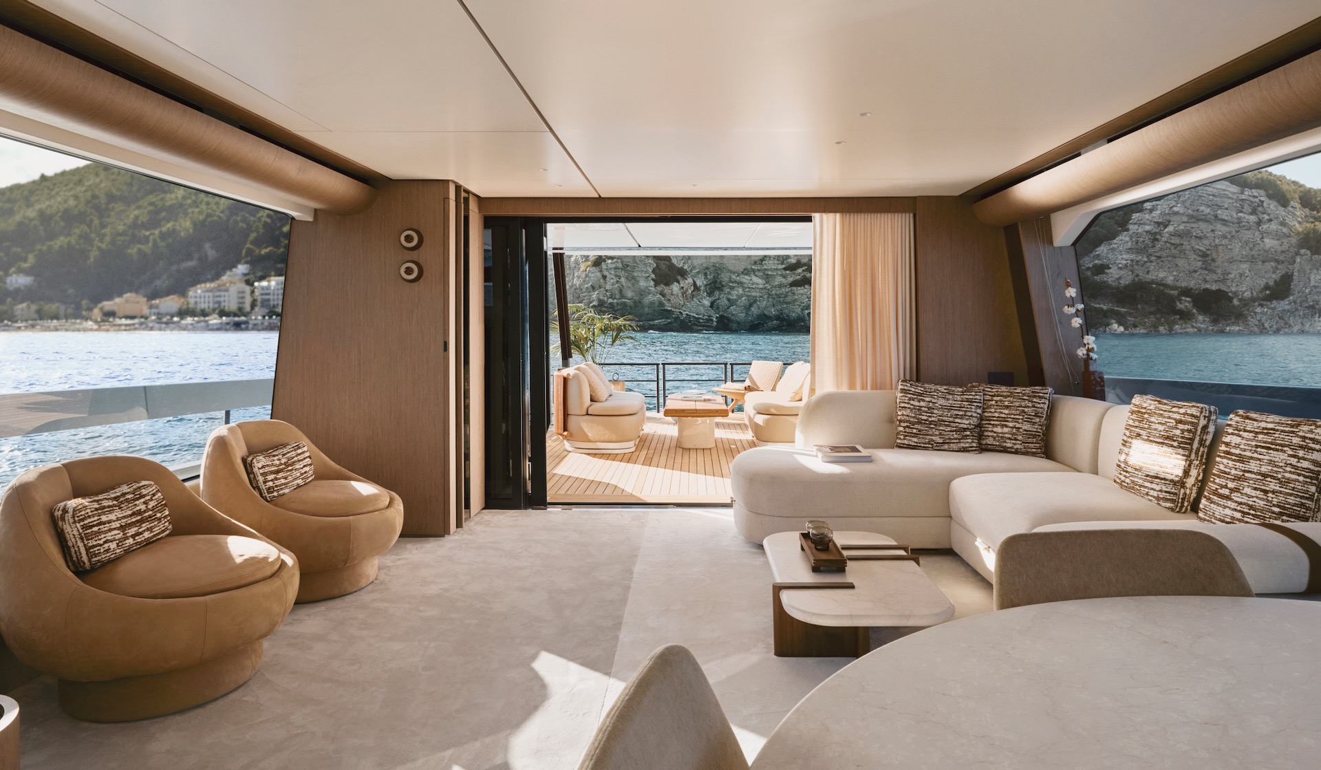 Motor Yacht BALANCE for Charter with SuperYachtsMonaco