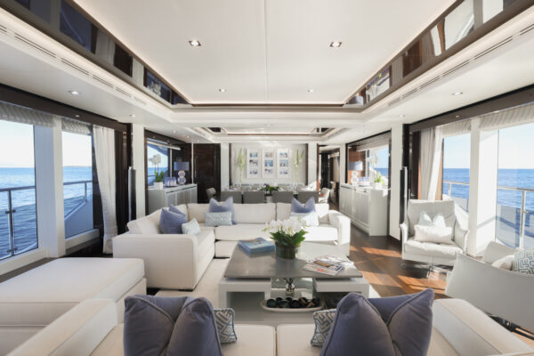 Superyacht KING POWER, turnkey sunseeker 116
